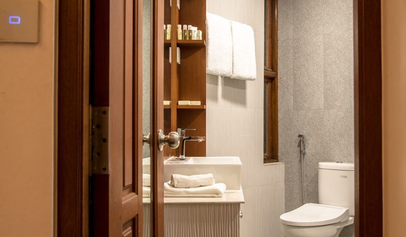 LUXURY THREE BEDROOM APARTMENTS